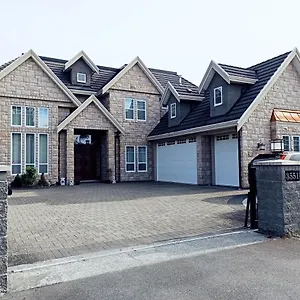 https://separate-2-room-suite-with-kitchen-in-seaside-house.vancouver-hotels-bc.net