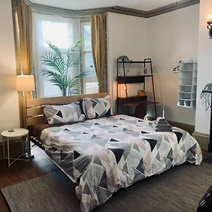 https://250-charming-studio-a3-downtown.halifax-hotels.org